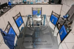 A casa de Mercedes Cerutti tem 100 m2, sendo temática por dentro e por fora (Foto: Acervo pessoal)
