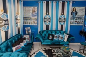 A casa de Mercedes Cerutti tem 100 m2, sendo temática por dentro e por fora (Foto: Acervo pessoal)