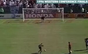 Vídeos no Youtube resgatam decisões de shootouts nos primeiros anos da MLS (Foto: Reprodução)