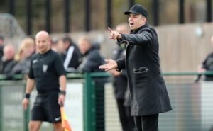 Marc White e Dorking Wanderers: Football Manager da vida real (Foto: Dorking Wanderers/Divulgação)