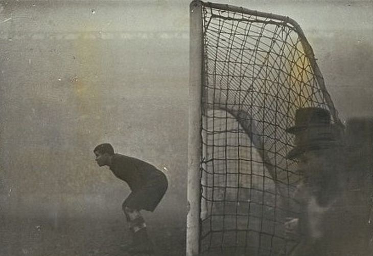 Reza a lenda que, aproveitando a densa névoa, o Dínamo chegou a contar com 15 jogadores (Foto: Reprodução)