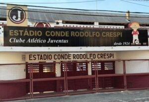 Após o tour de futebol em São Paulo, Eduardo Lucizano mal conseguia andar (Foto: Acervo pessoal)