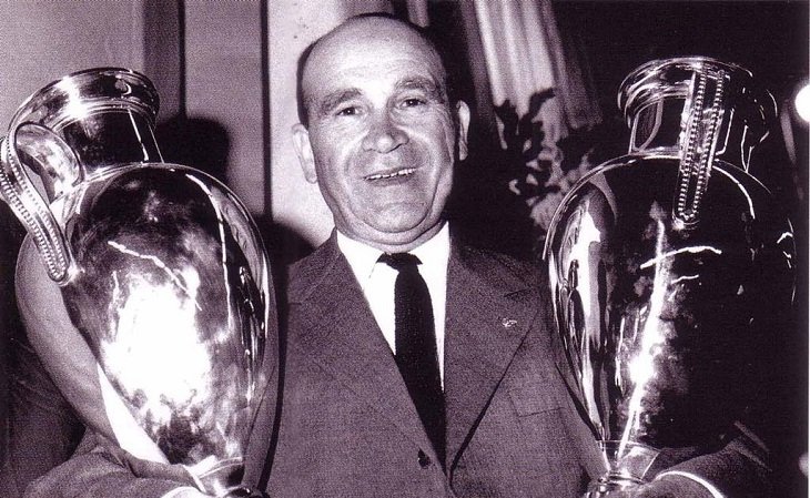 Benfica sofre com maldição de treinador há mais de meio século
