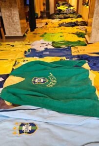 A coleção de camisas de Salomão Furer tem valor inestimável (Foto: Acervo pessoal)