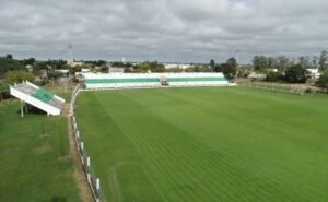 Club Deportivo 1º de Mayo, no estádio Virgen de Lourdes, em Chajarí (Foto: Estadios de Argentina)