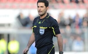 O alemão Babak Rafati foi o primeiro árbitro do país a falar de um assunto tabu na arbitragem: saúde mental (Foto: Imago Images/Sportsword)